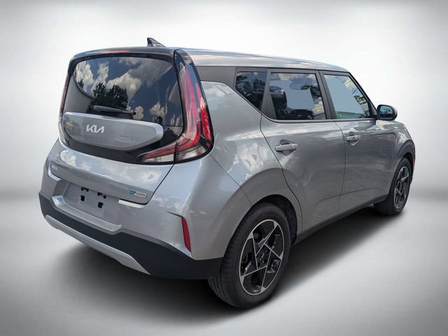 Used 2024 Kia Soul EX w/ Option Group 015 FWD image 3
