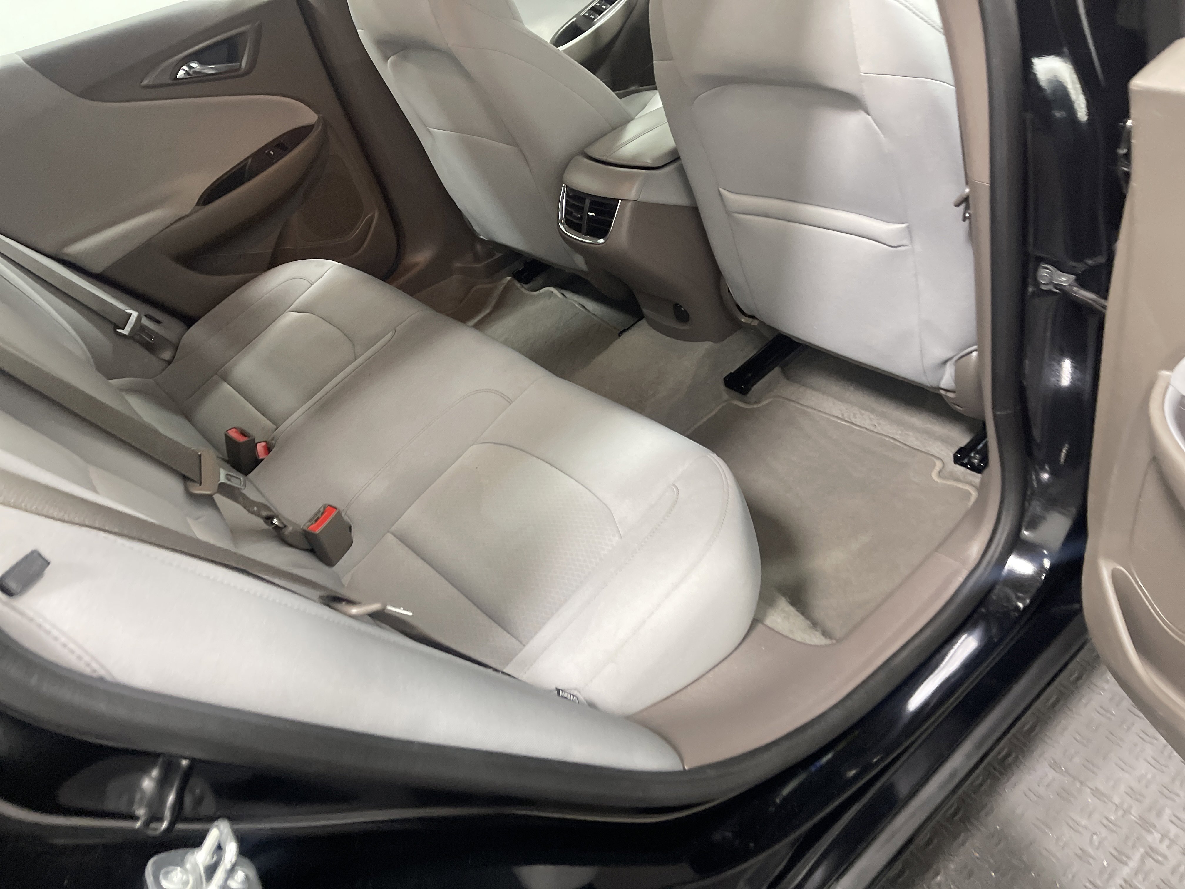 Used 2025 Chevrolet Malibu LT image 21