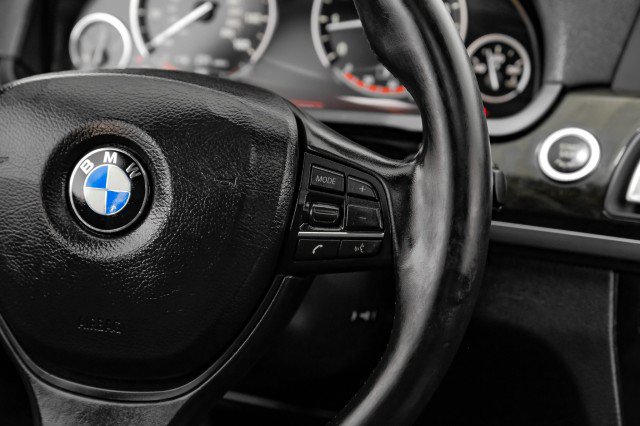 Used 2012 BMW 750i RWD image 17
