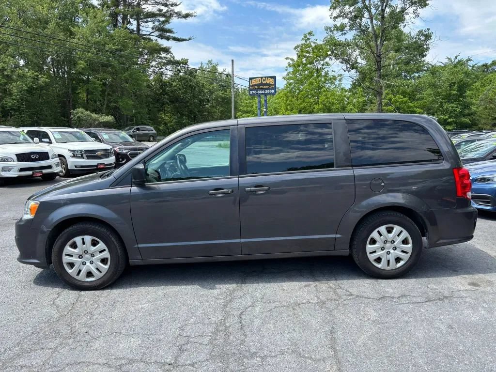 Used 2018 Dodge Grand Caravan SE w/ UConnect Hands-Free Group FWD image 5