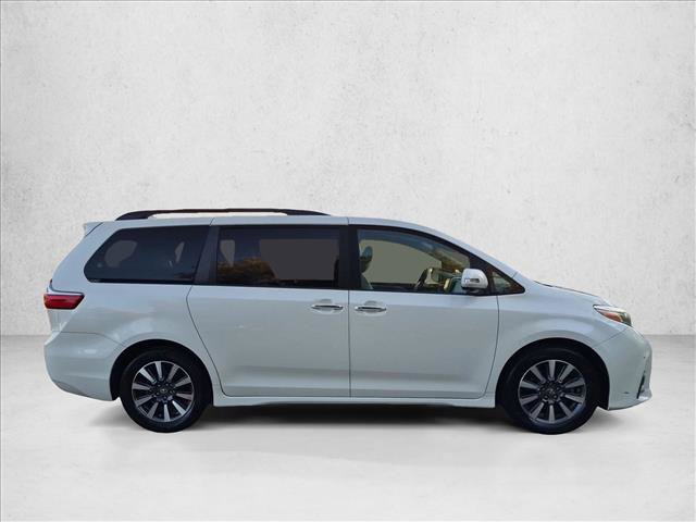 Used 2019 Toyota Sienna Limited Premium FWD image 4