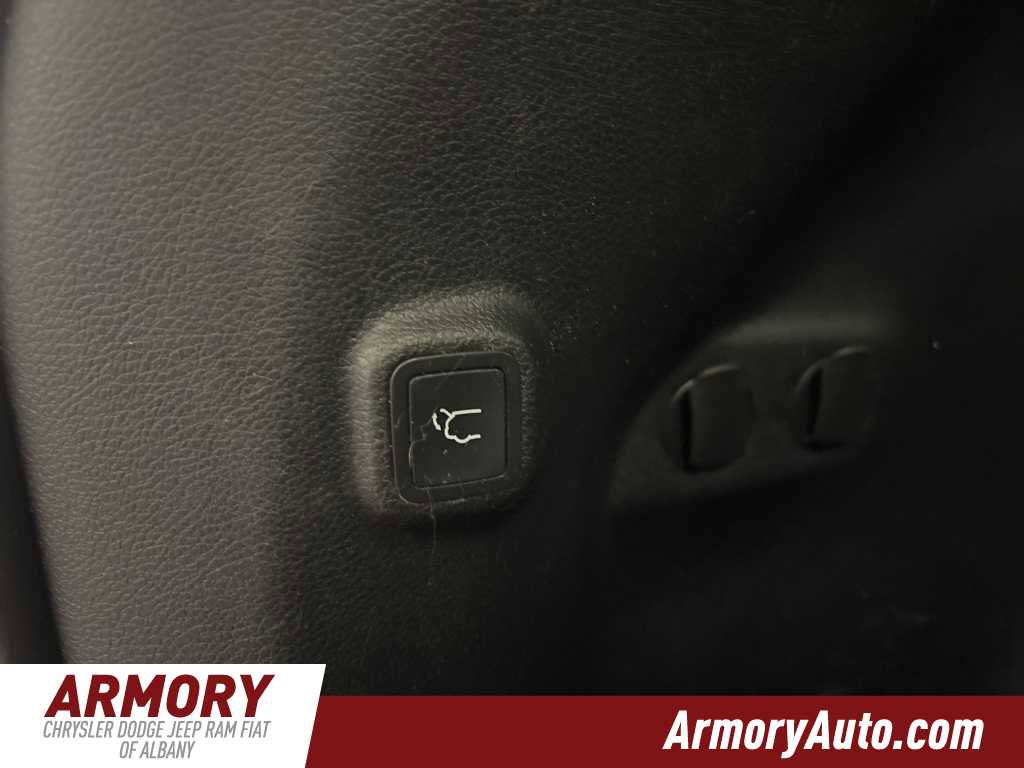 Used 2019 Jeep Cherokee Limited image 31