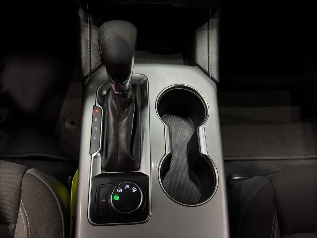 Used 2025 Chevrolet Blazer LT image 31