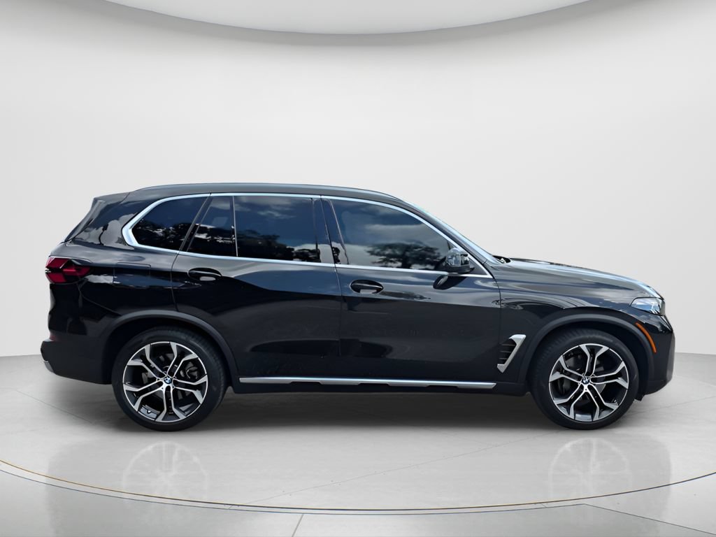 Used 2024 BMW X5 xDrive40i w/ Premium Package AWD/4WD image 4