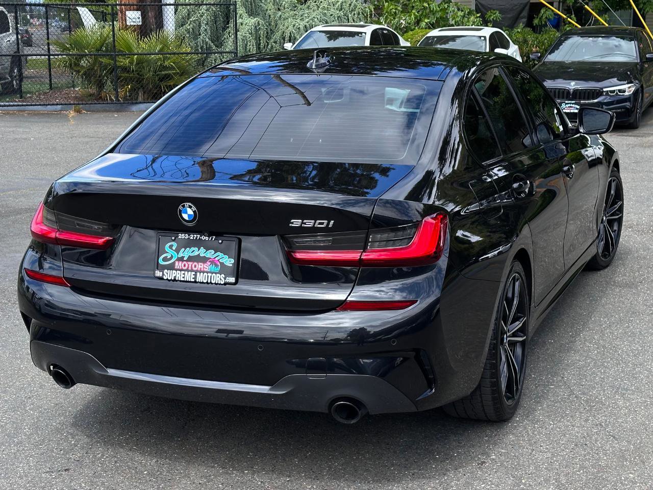 Used 2021 BMW 330i Sedan w/ M Sport Package RWD image 18