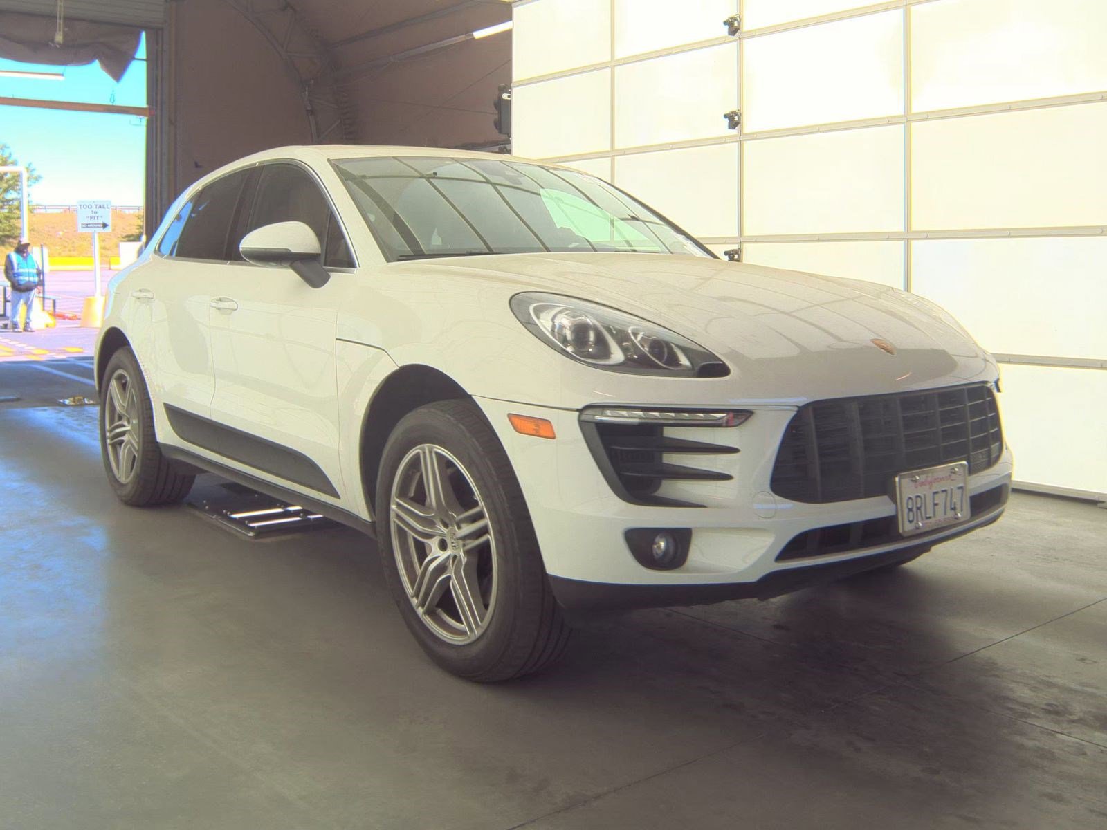 Used 2017 Porsche Macan S image 4