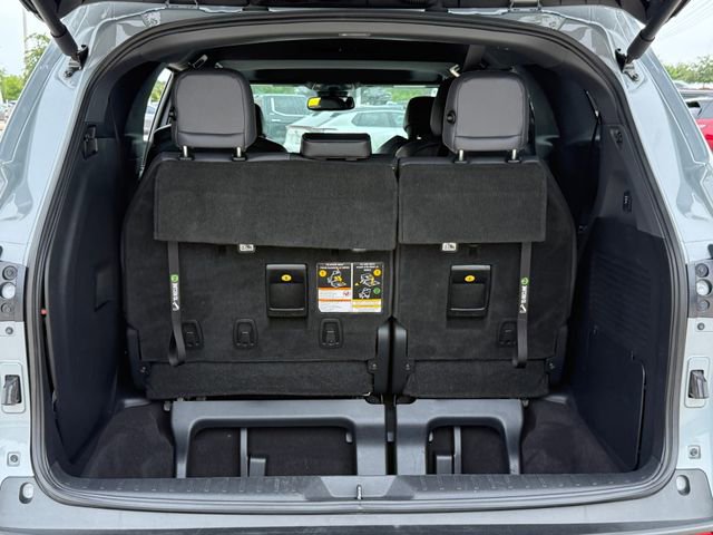 Used 2022 Toyota Sienna XLE Woodland Edition AWD/4WD image 28