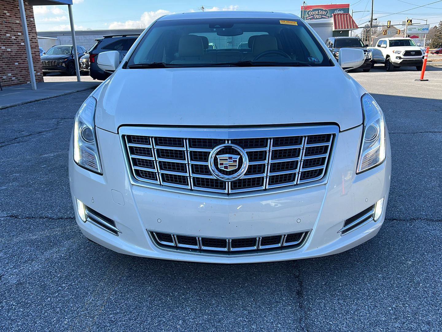 Used 2015 Cadillac XTS Luxury w/ Driver Awareness Package image 8