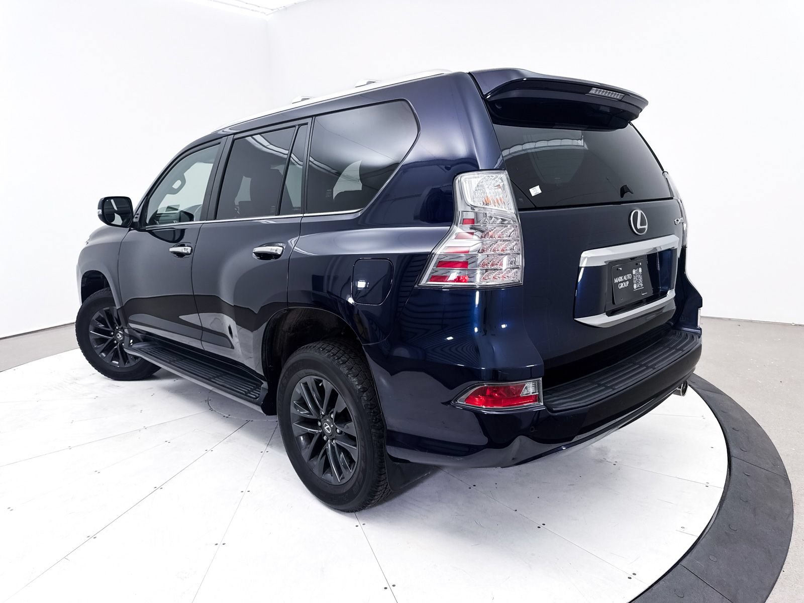 Used 2022 Lexus GX 460 Premium w/ Premium Package AWD/4WD image 3