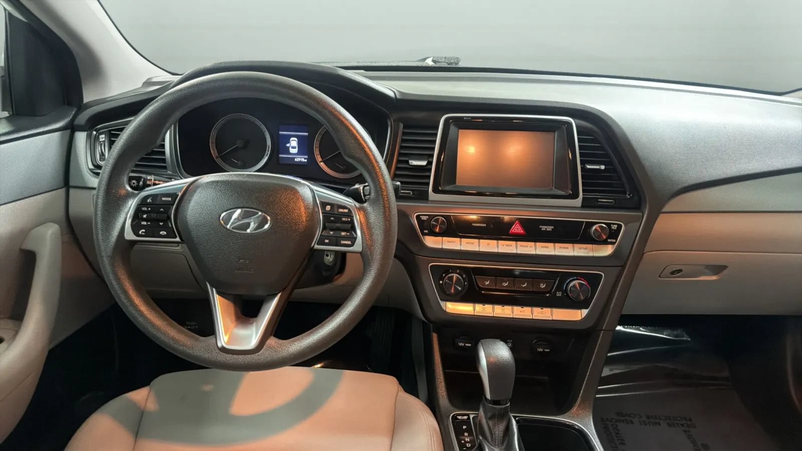 Used 2018 Hyundai Sonata SE w/ Cargo Package FWD image 10