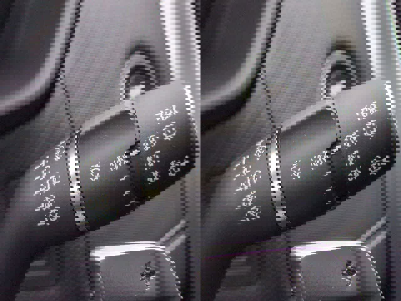 New 2026 Land Rover Discovery Limited Edition AWD/4WD image 26