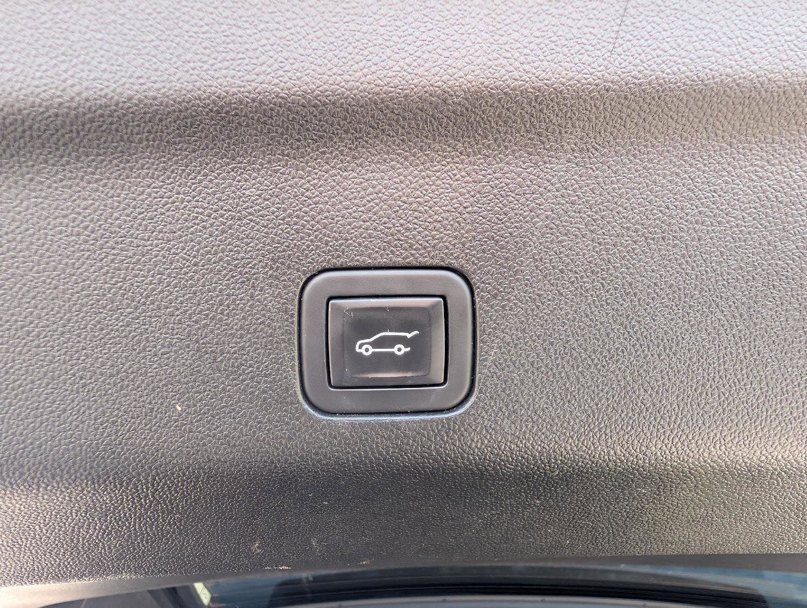 Used 2023 Chevrolet Tahoe RST w/ Luxury Package image 27