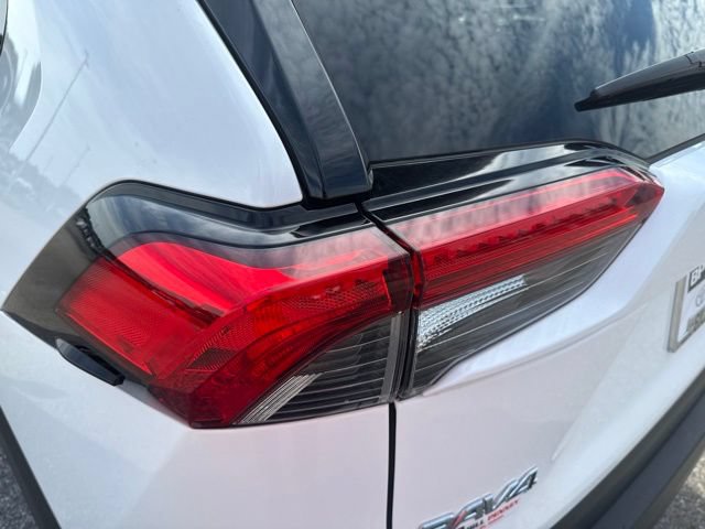 Used 2021 Toyota RAV4 XLE w/ Convenience Package AWD/4WD image 10