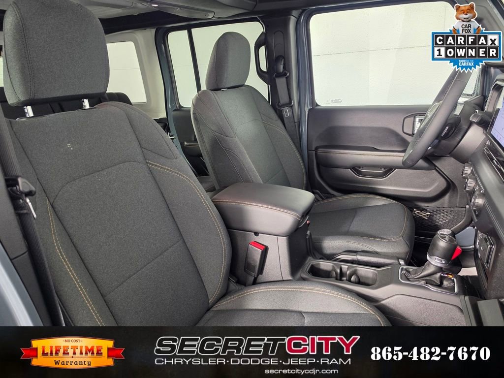 Used 2025 Jeep Wrangler Sahara 4xe image 31