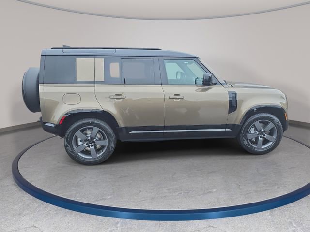 New 2026 Land Rover Defender 110 X-Dynamic SE AWD/4WD image 4