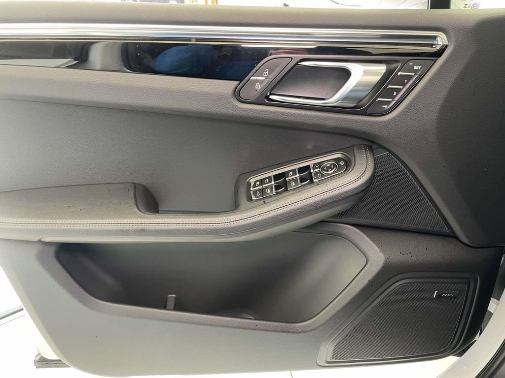 New 2026 Porsche Macan S image 35