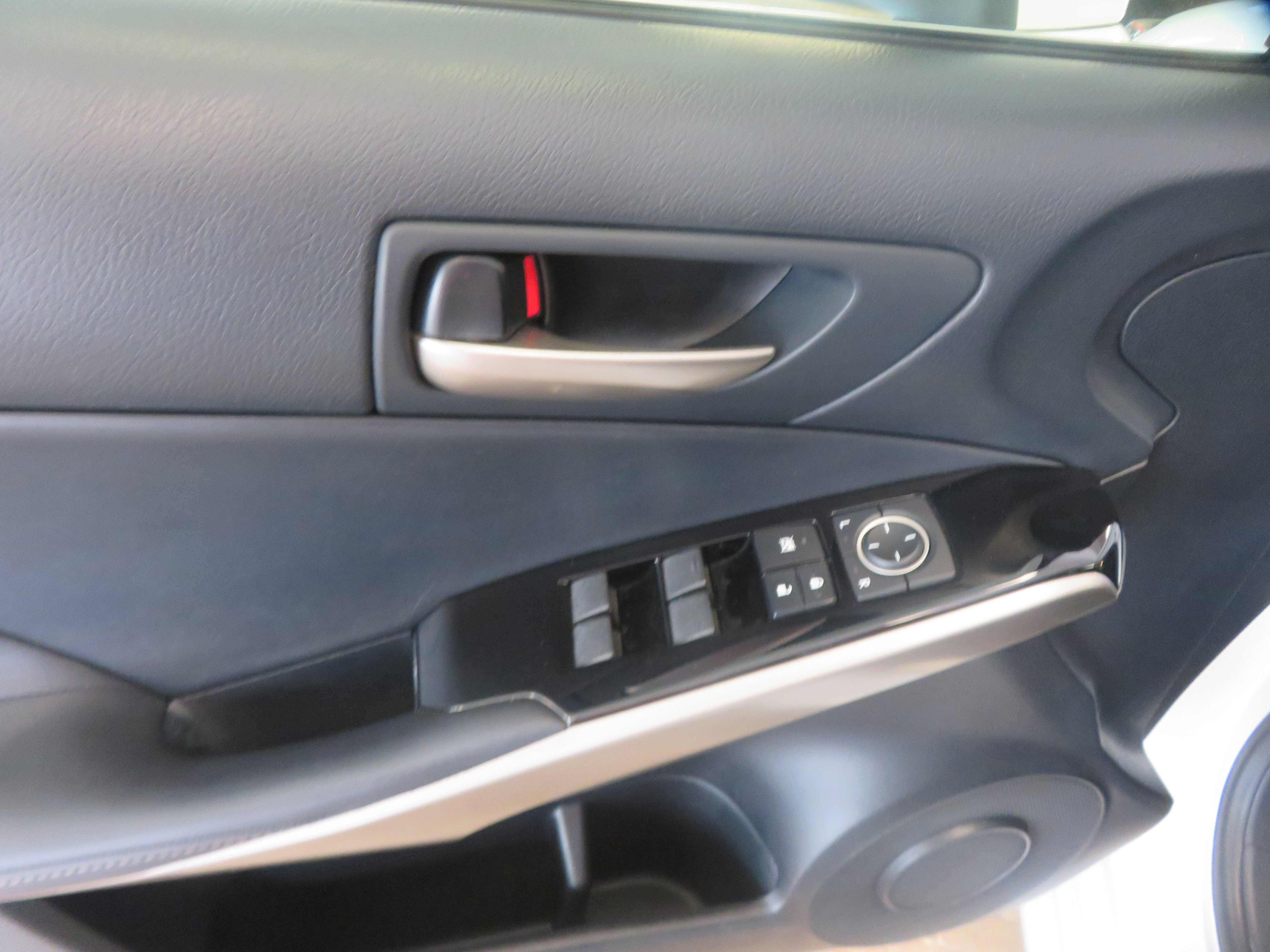 Used 2018 Lexus IS 300 w/ Accessory Package 2 RWD image 14