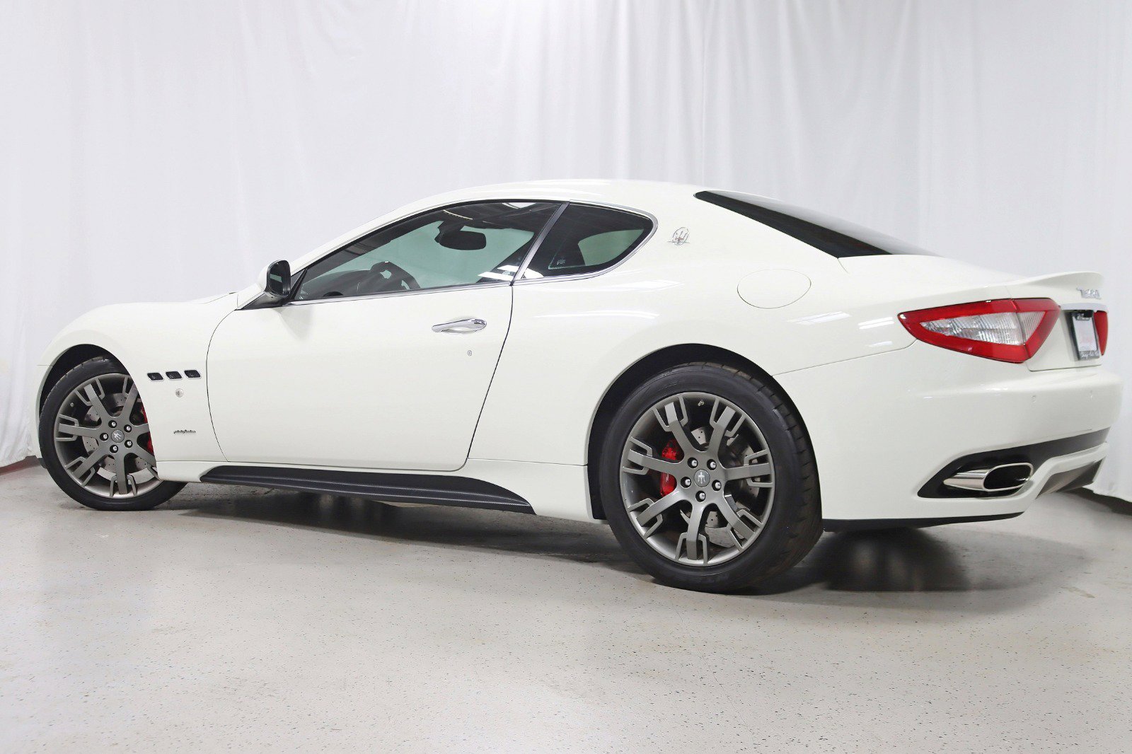 Used 2009 Maserati GranTurismo S image 9