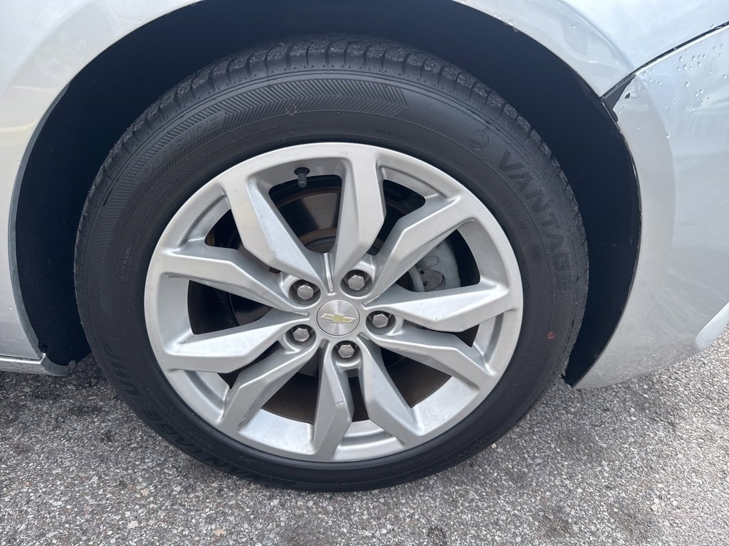 Used 2019 Chevrolet Impala LT w/ LT Leather Package image 10