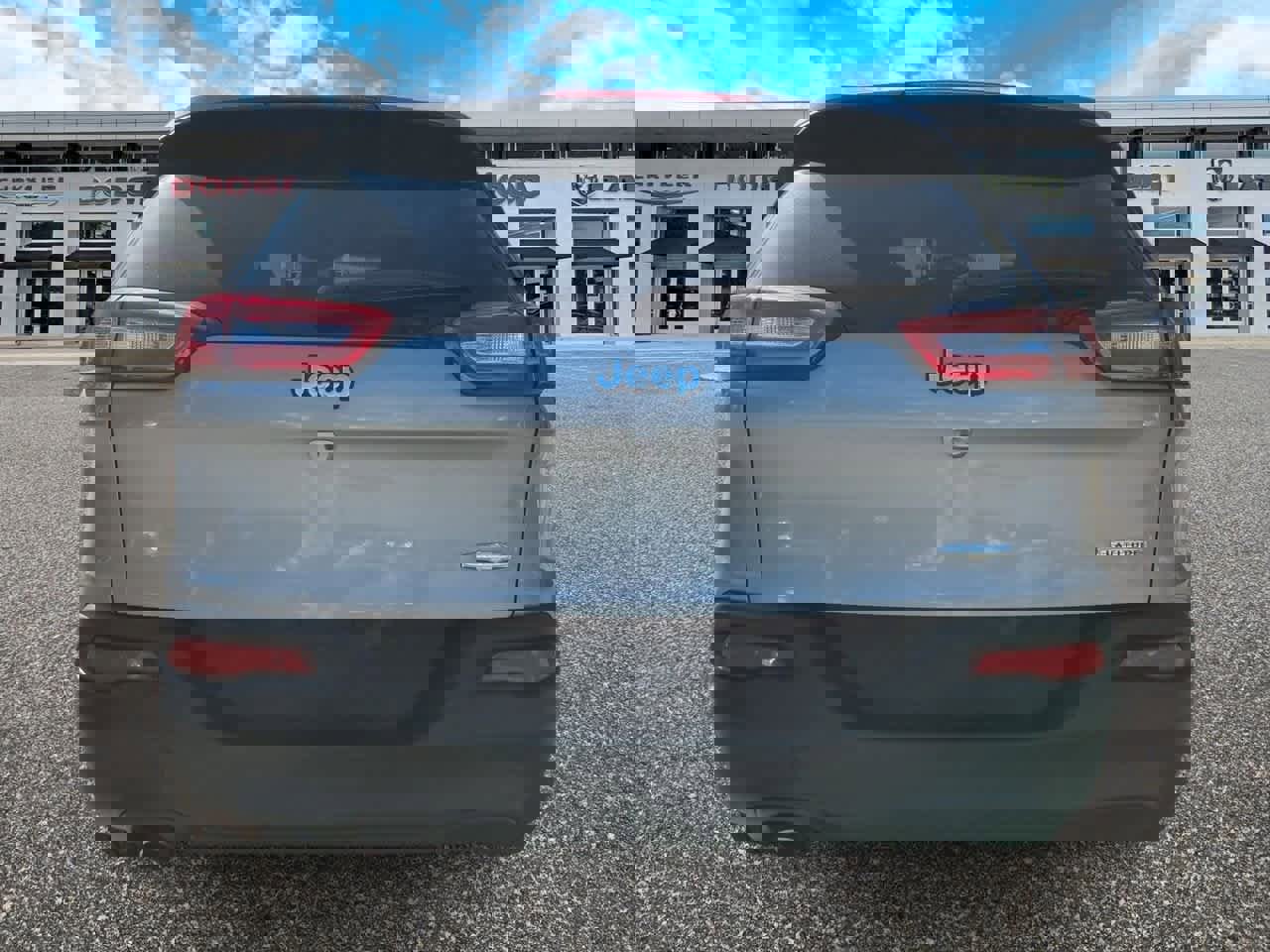 Used 2017 Jeep Cherokee Latitude image 7