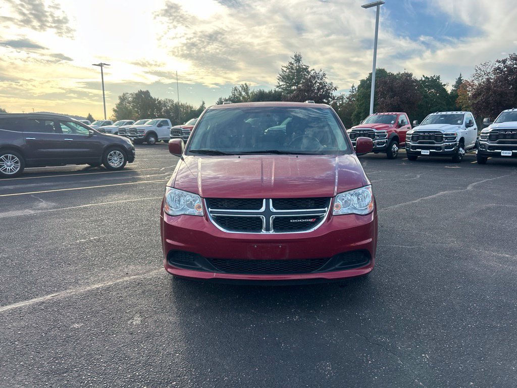 Used 2014 Dodge Grand Caravan SXT w/ Security Group FWD image 3