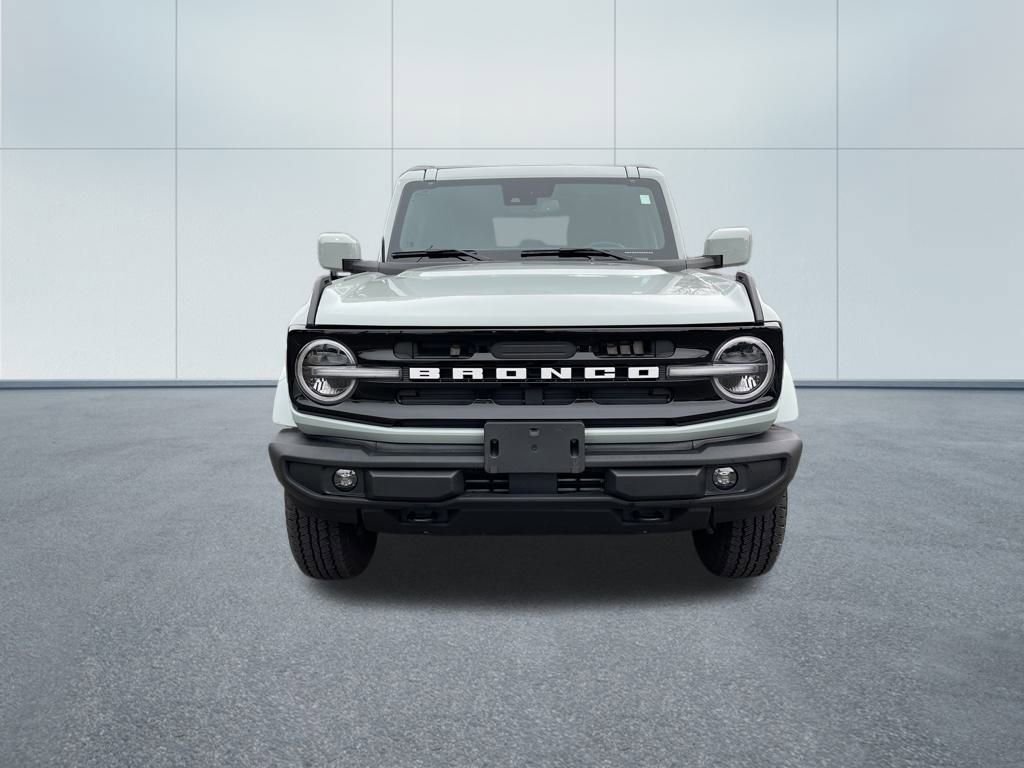 Used 2024 Ford Bronco Outer Banks image 3