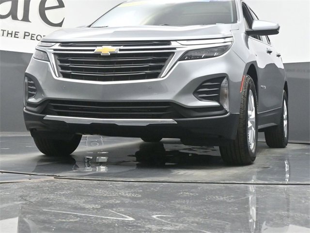 Used 2024 Chevrolet Equinox LT w/ LPO, Floor Liner Package image 4