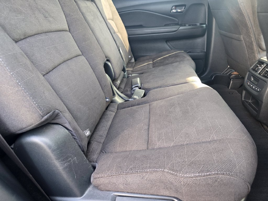 Used 2022 Honda Pilot Sport image 14