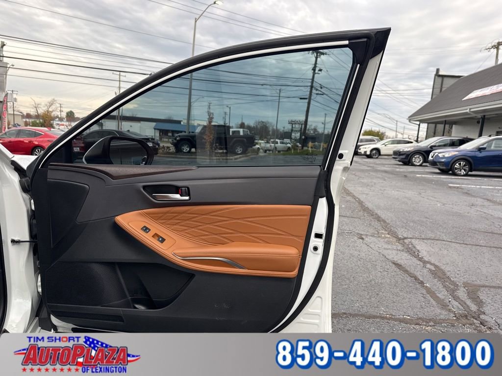 Used 2021 Toyota Avalon Limited w/ Advanced Safety Package image 58