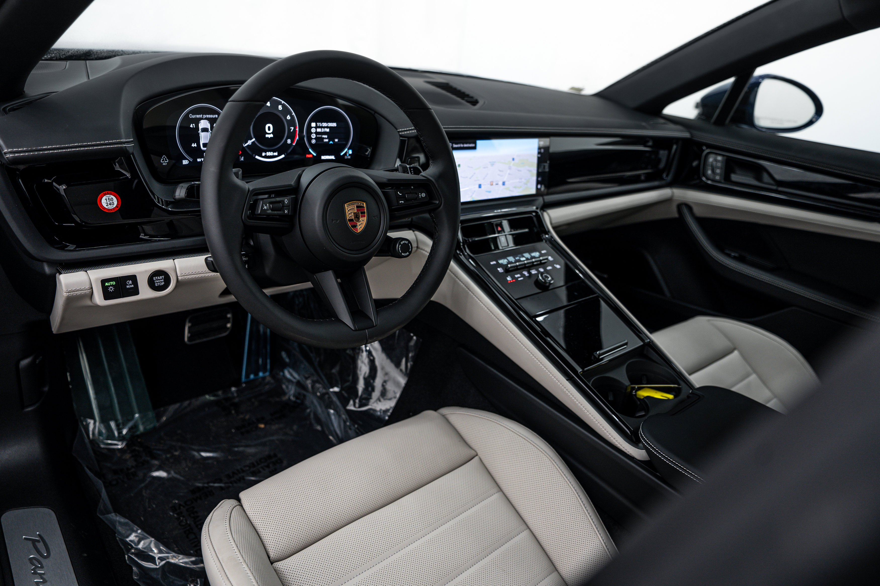Certified 2026 Porsche Panamera 4 AWD/4WD image 4