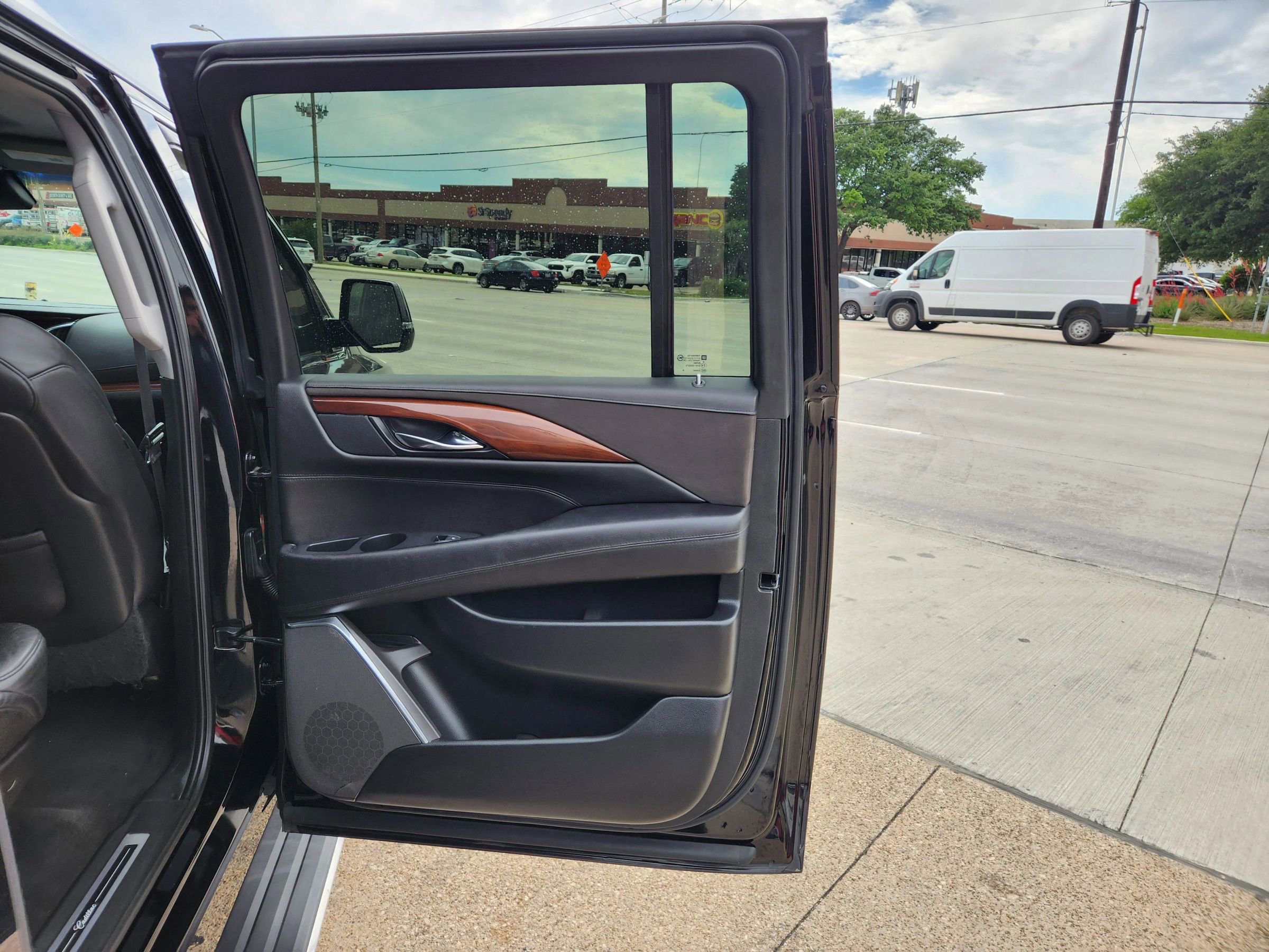 Used 2015 Cadillac Escalade ESV Premium AWD/4WD image 13