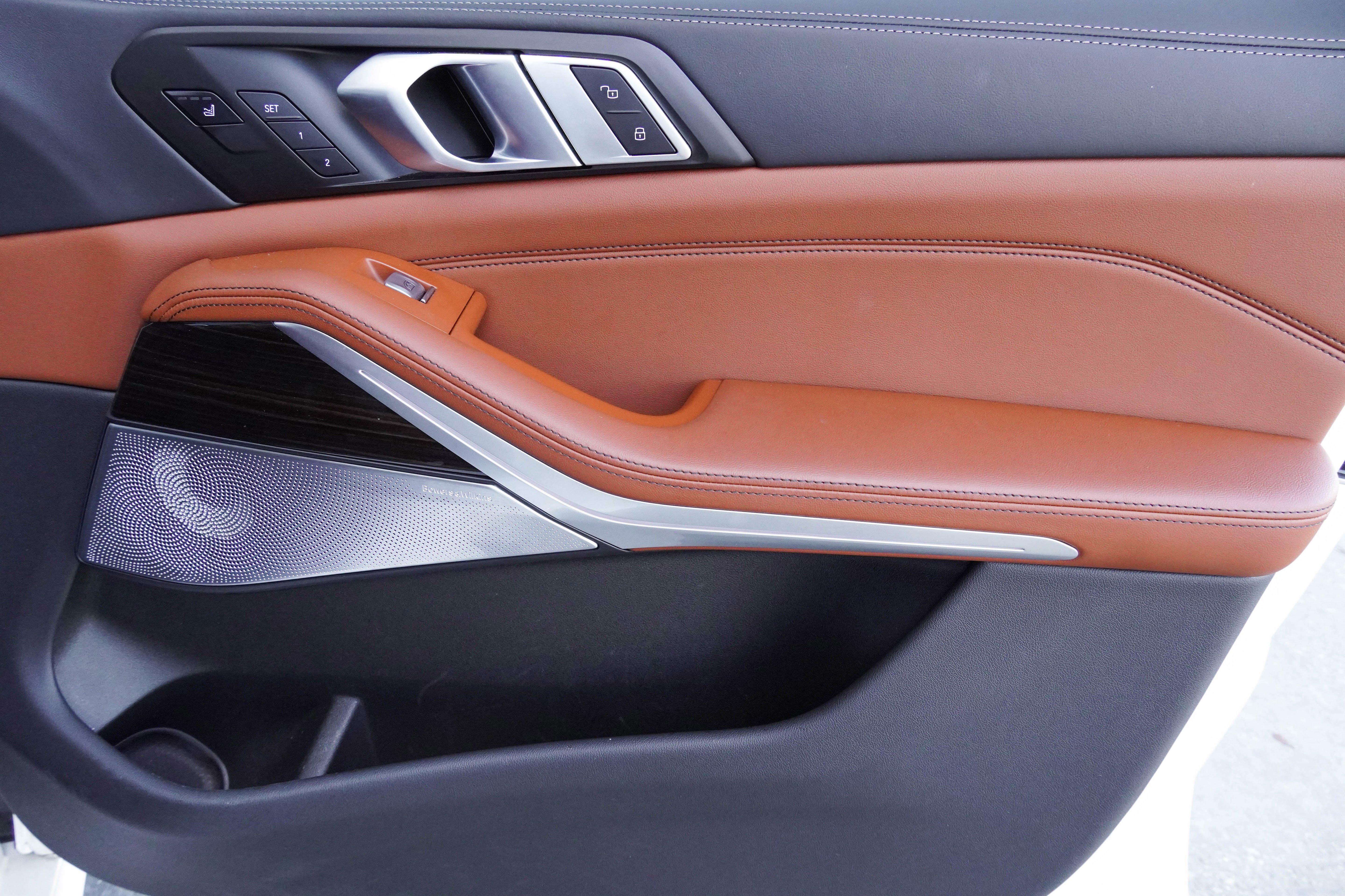 Certified 2024 BMW X7 M60i w/ Executive Package image 33