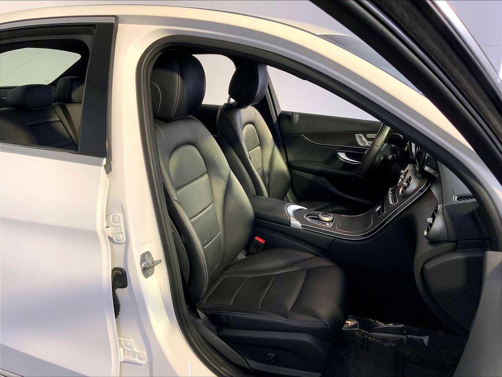 Used 2019 Mercedes-Benz C 300 4MATIC Sedan image 18