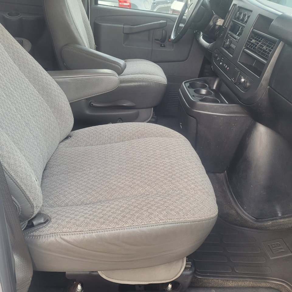 Used 2016 Chevrolet Express 3500 LT w/ LT Preferred Equipment Group image 26