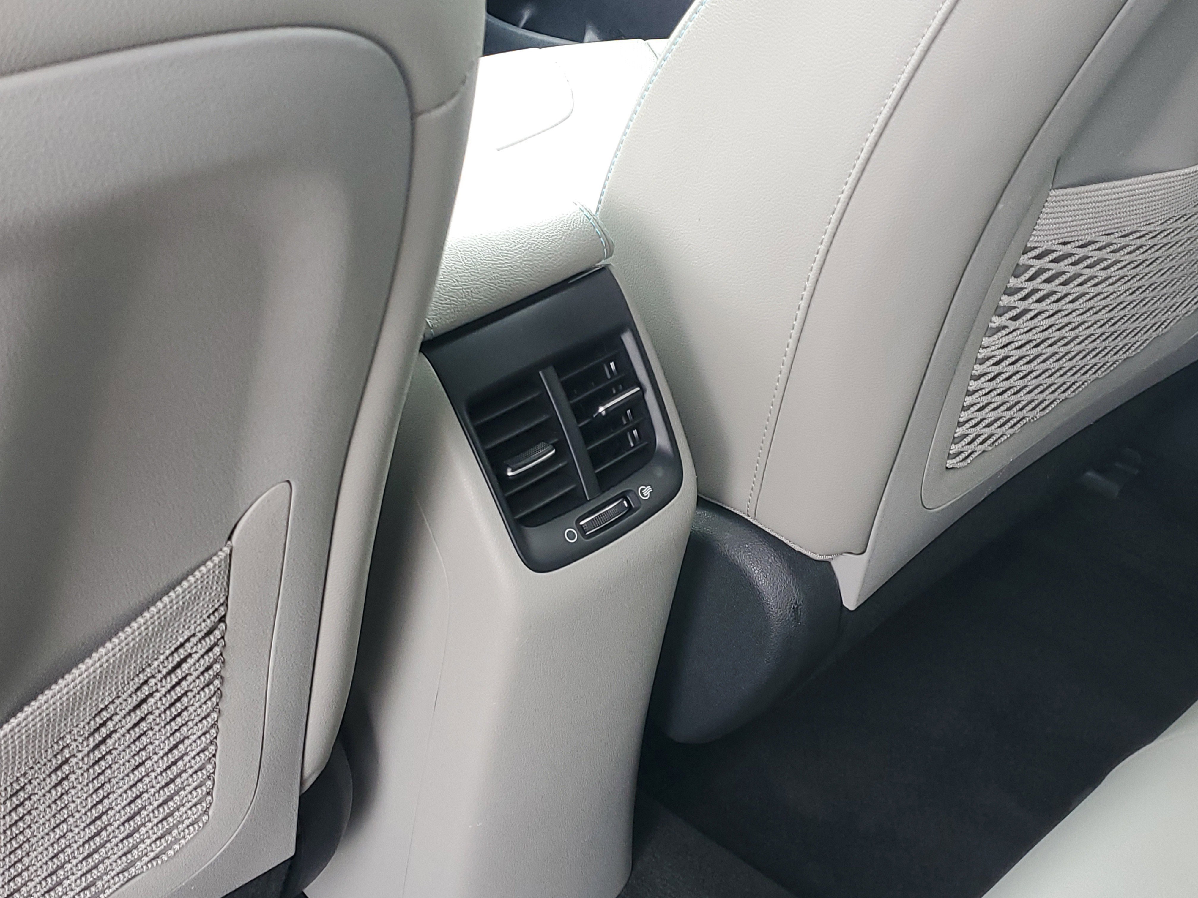 Used 2021 Kia Niro Touring SE image 12