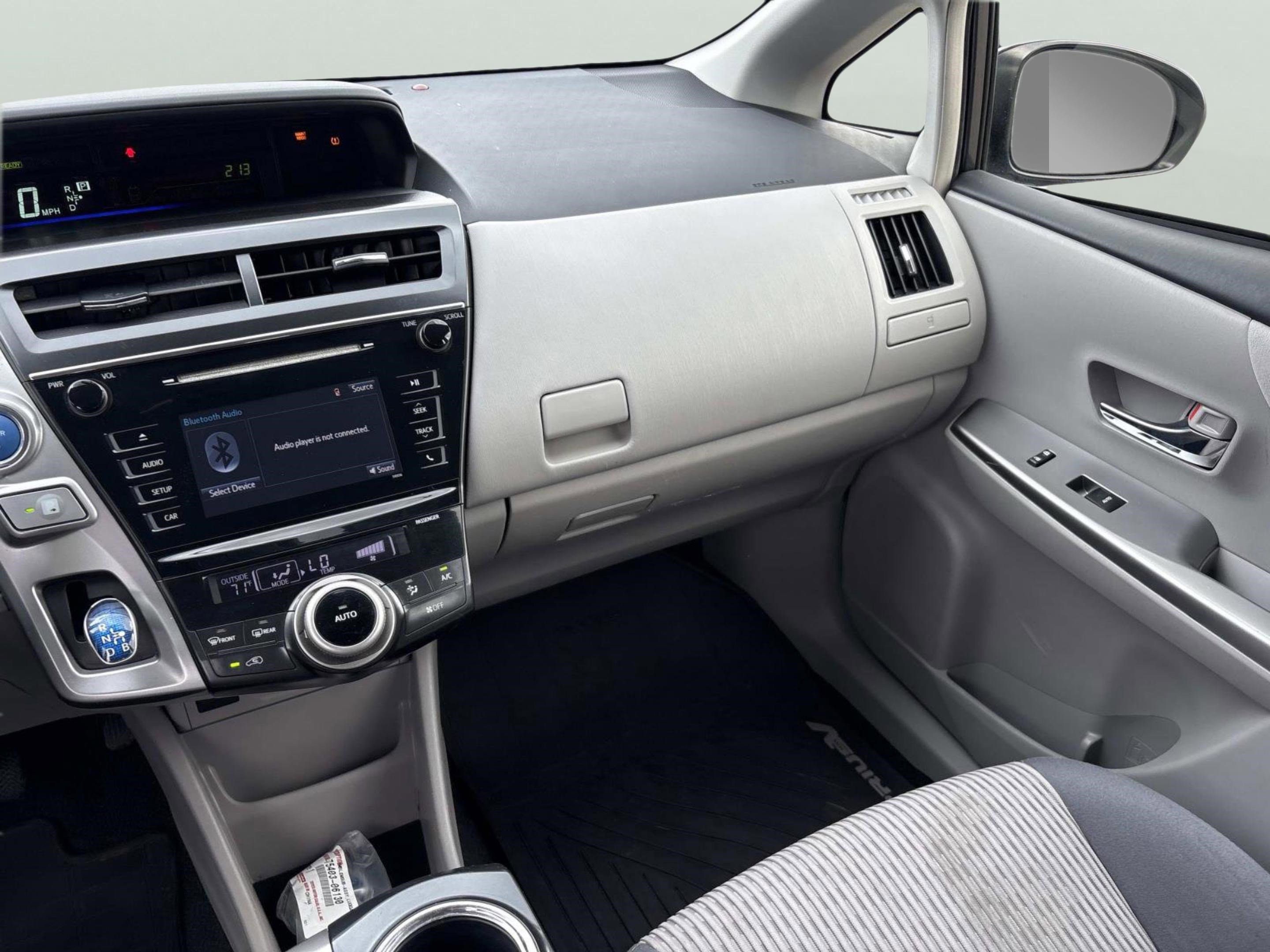 Used 2016 Toyota Prius V Two image 15