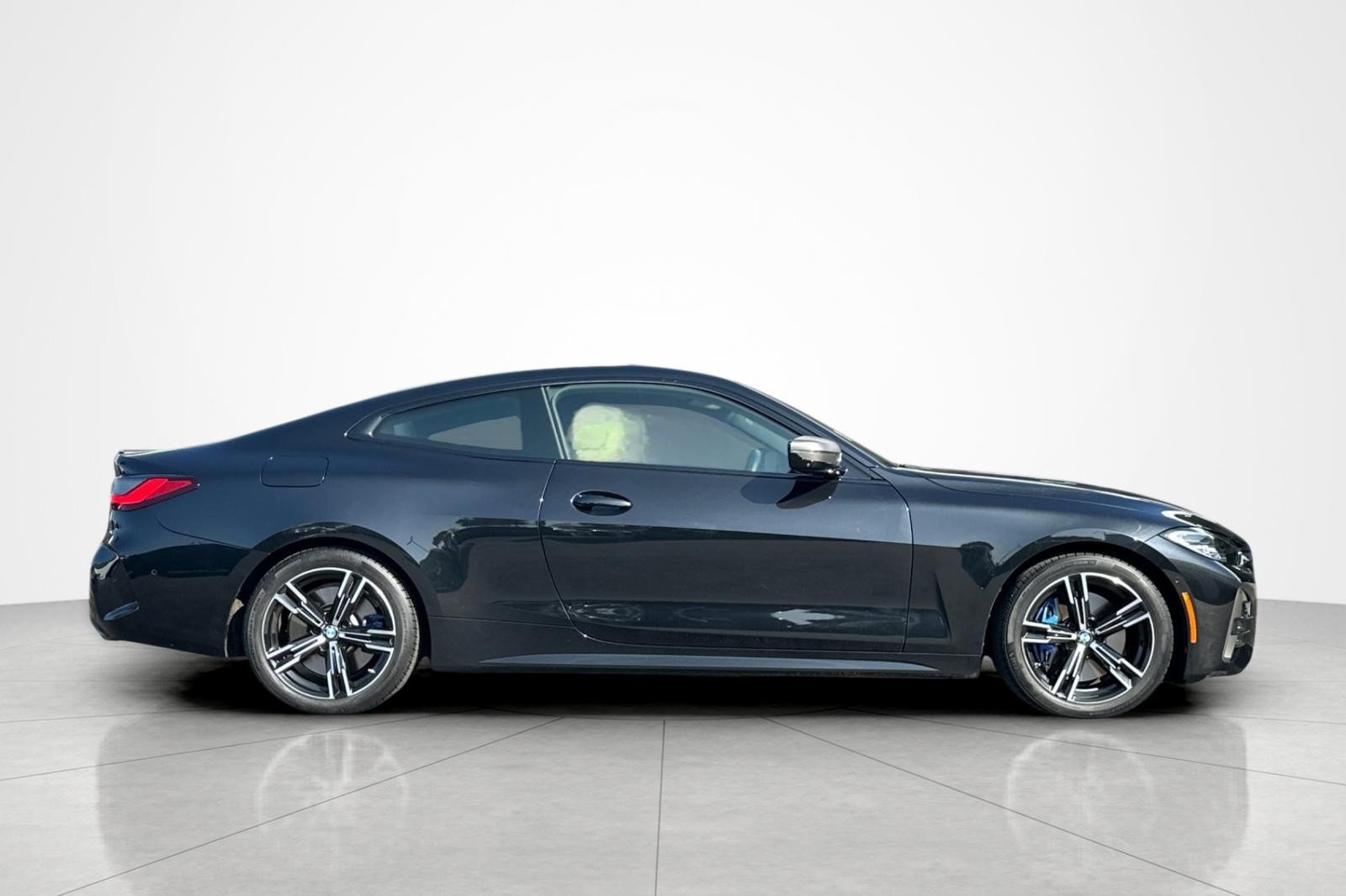 Used 2024 BMW M440i Coupe RWD image 6