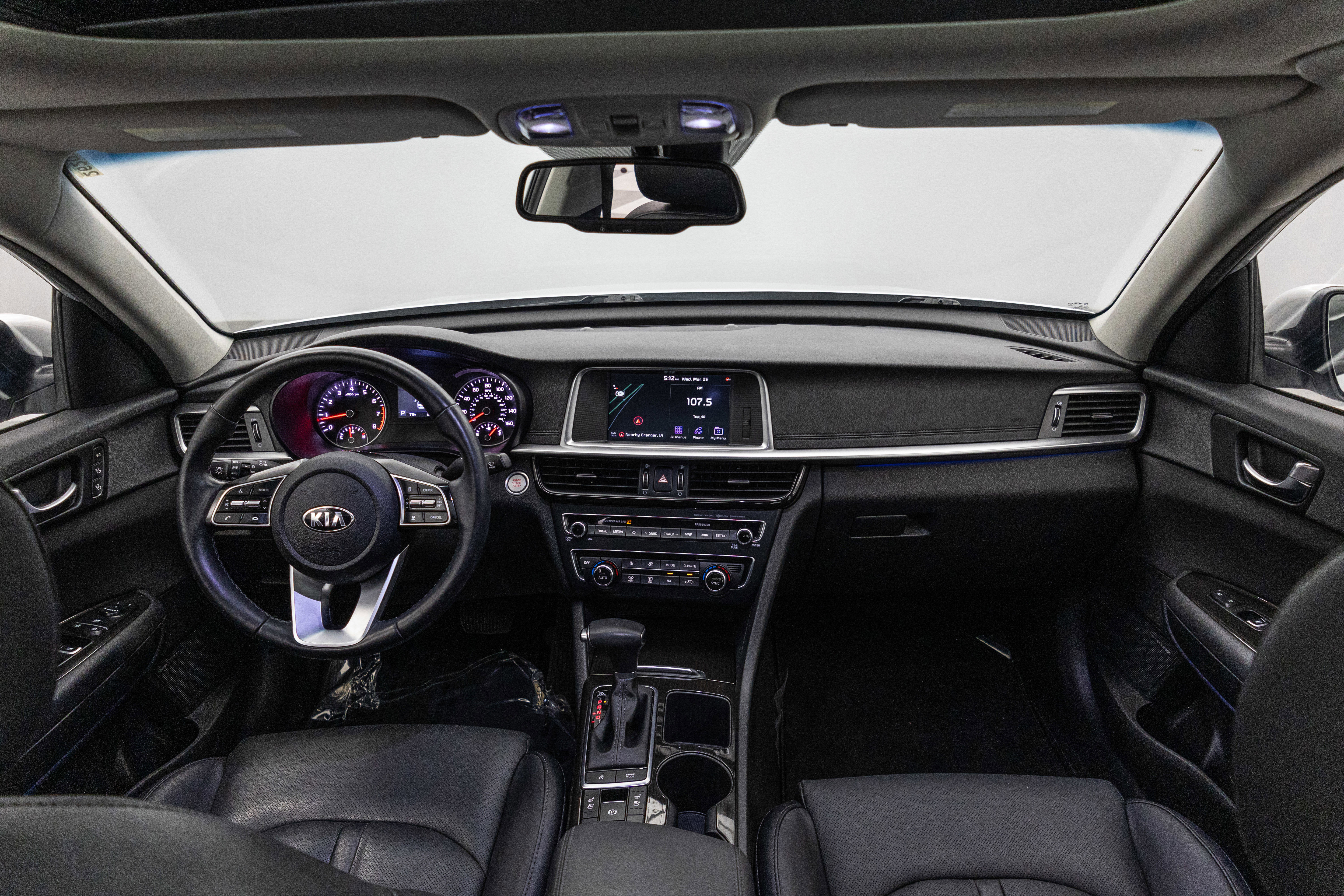 Used 2020 Kia Optima Premium image 2