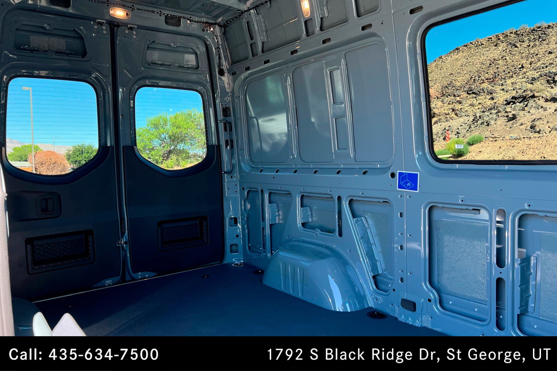 Used 2025 Mercedes-Benz Sprinter 2500 image 18