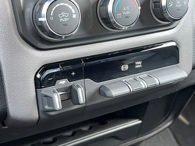 Used 2024 RAM 3500 Big Horn image 33