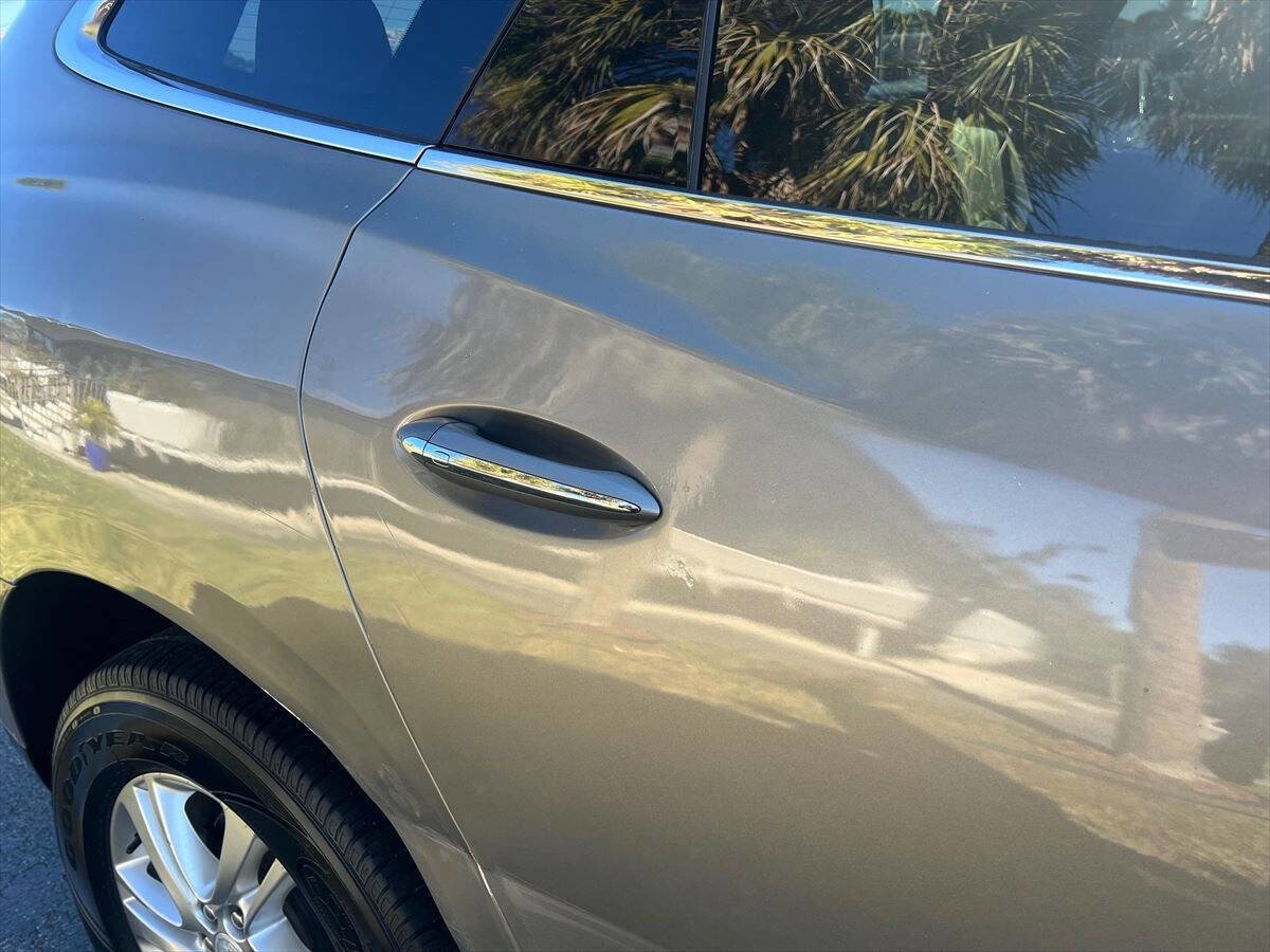 Used 2018 Buick Enclave Essence image 17