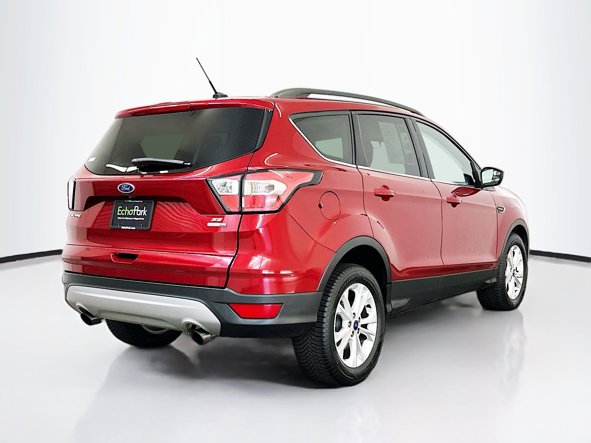 Used 2018 Ford Escape SE image 9