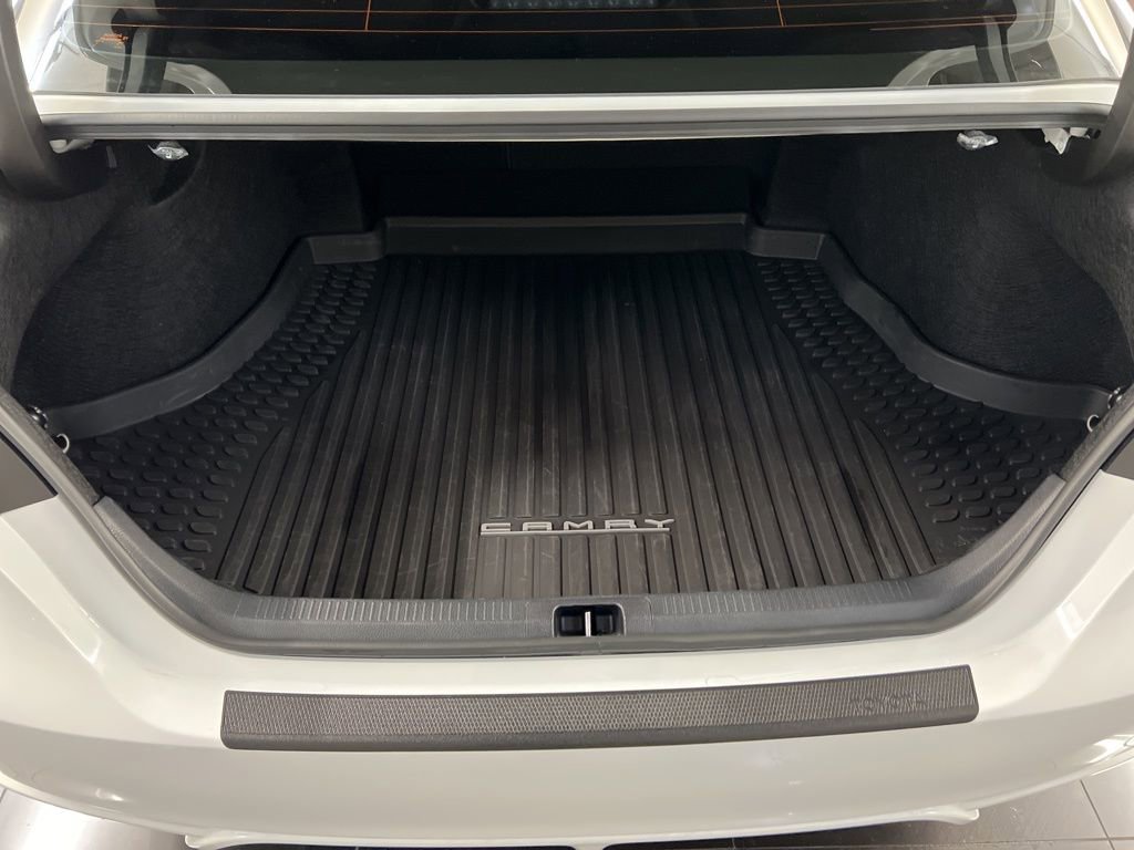 Used 2023 Toyota Camry SE w/ Blackout Package (TMS) image 33