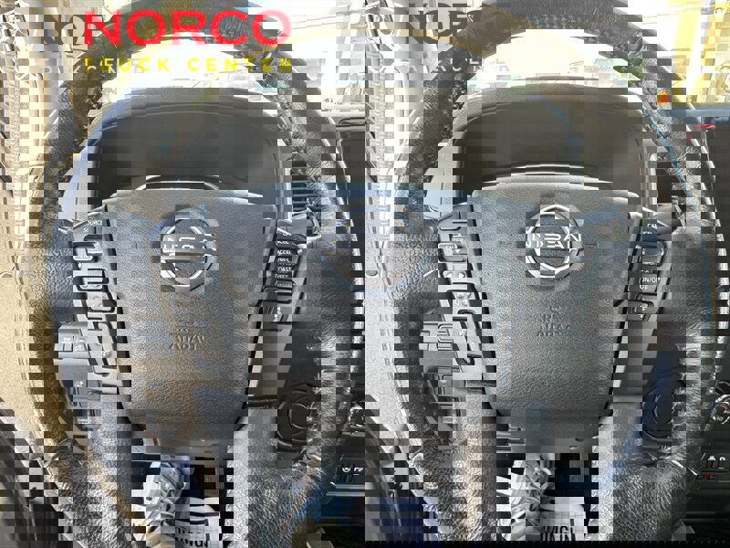 Used 2022 Nissan Frontier SV image 24