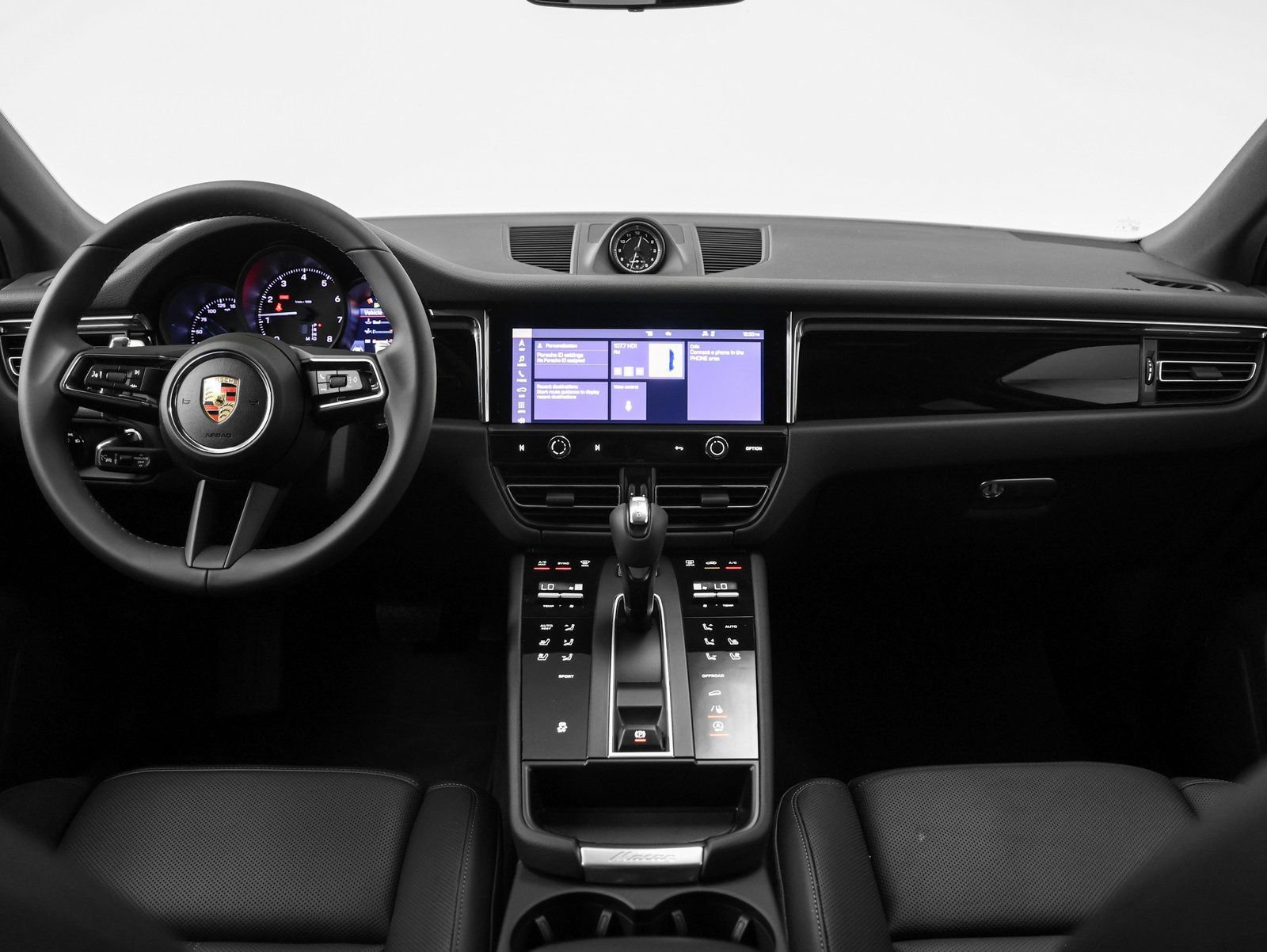 Used 2025 Porsche Macan AWD/4WD image 31