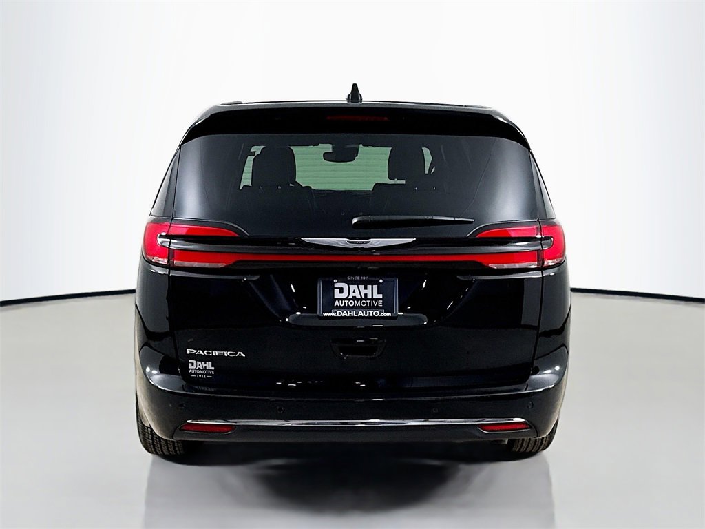 New 2025 Chrysler Pacifica Select image 7