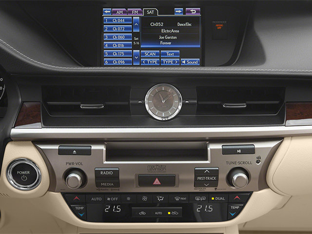 Used 2014 Lexus ES 300h w/ Luxury Package w/Bamboo Trim FWD image 9