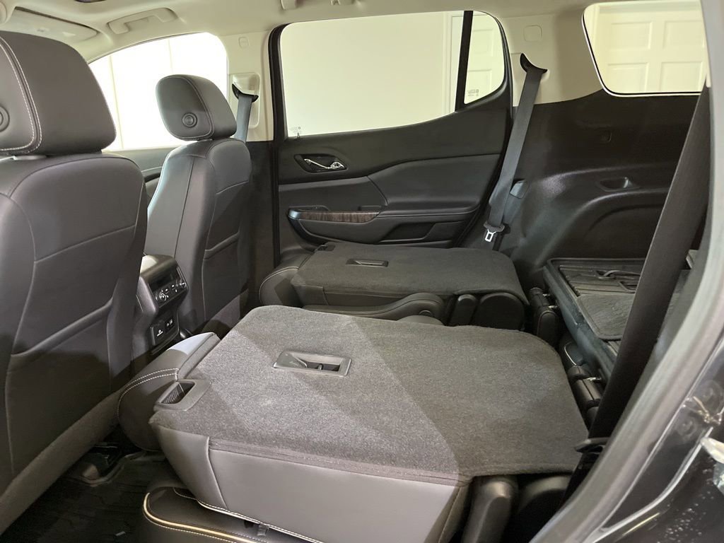 Used 2023 GMC Acadia Denali w/ Denali Ultimate Package image 17