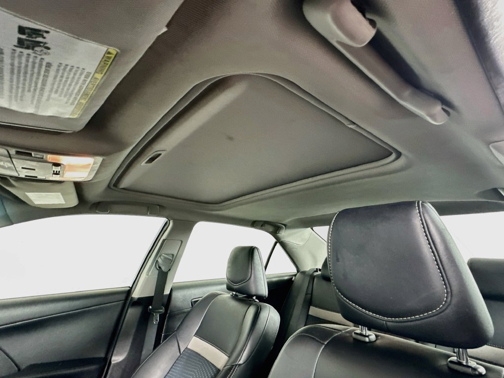 Used 2014 Toyota Camry SE FWD image 26