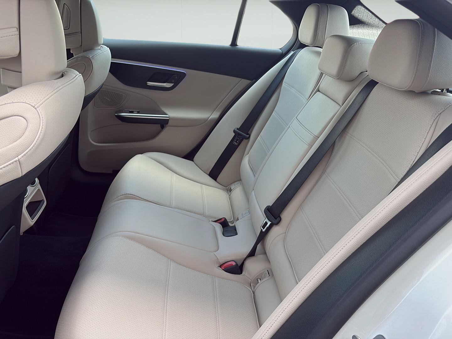 Used 2025 Mercedes-Benz C 300 4MATIC Sedan image 29